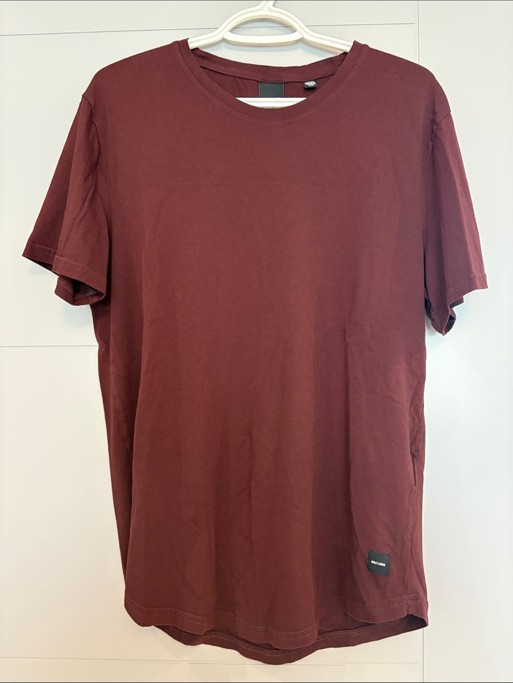 ONLY & SONS Short-Sleeve Crew Tee in Burgundy